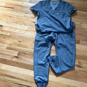 2 sets of figs Giaphite color scrubs